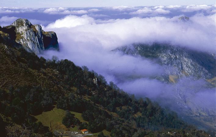 Ir para Imagem Mar e montanha, uma combinação perfeita